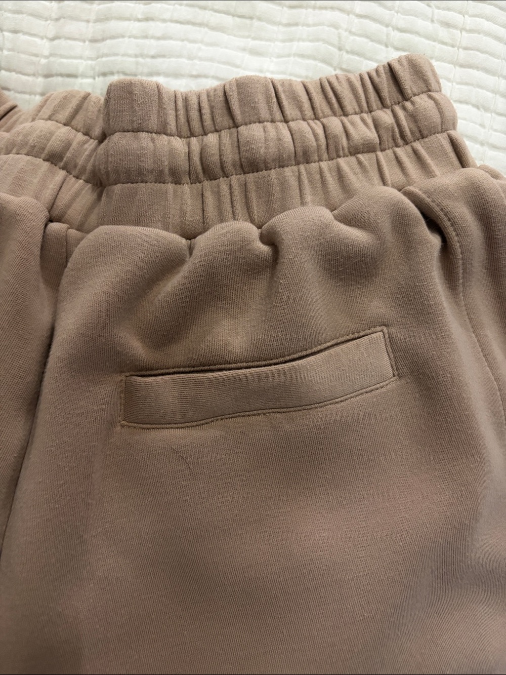 Varley Keely High rise short 4 inch size medium in a beige mocha color - Picture 13 of 15